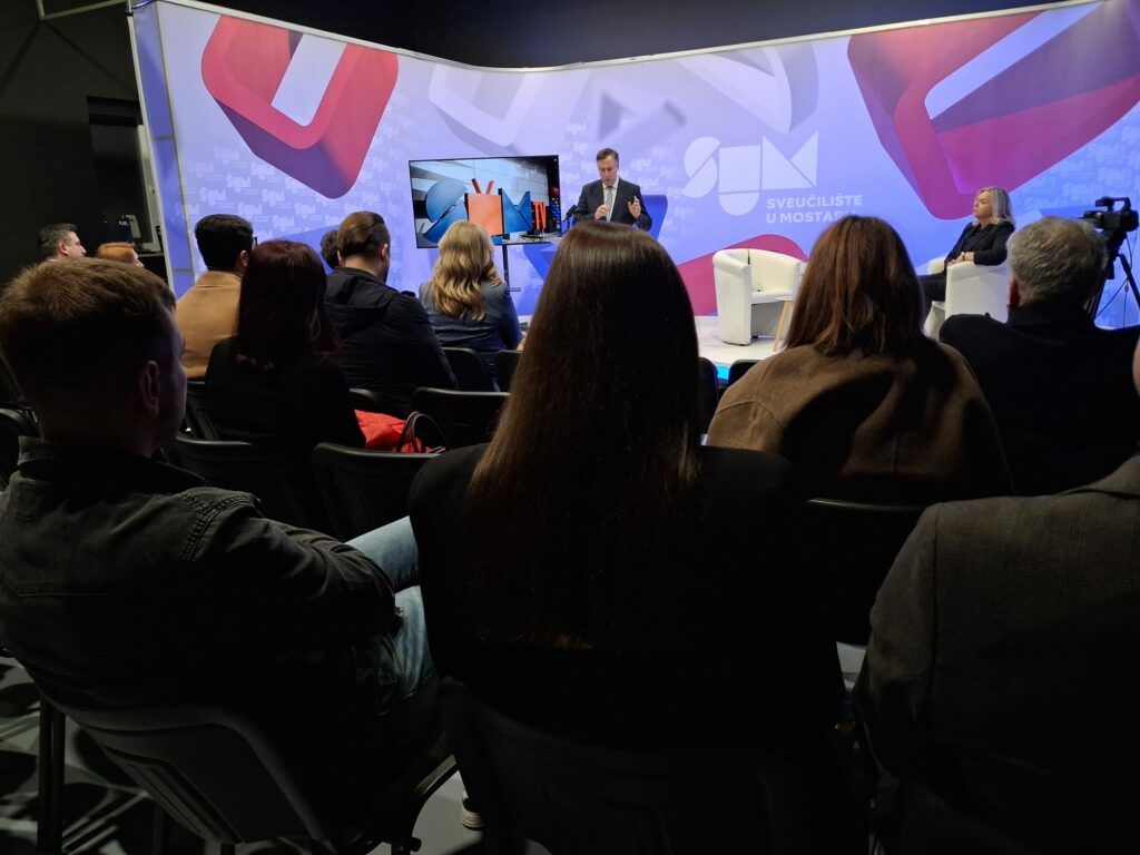 Održano predavanje o europskom putu BiH u kontekstu geopolitičkih izazova Održano predavanje o europskom putu BiH u kontekstu geopolitičkih izazova